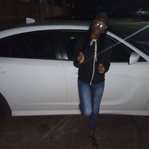 Meet your Posher, Alexis